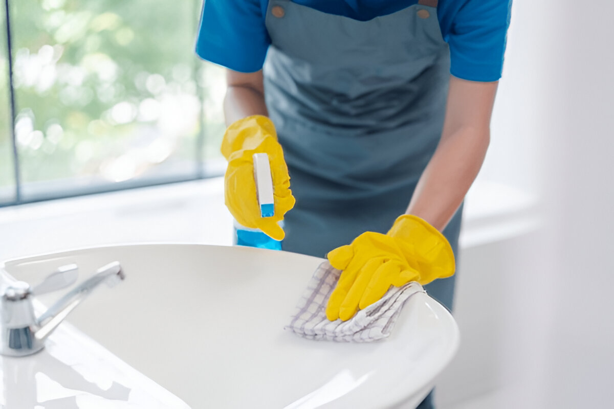 Expert Bathroom Cleaning Services in Dubai